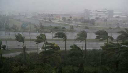 Trois morts en Floride pilonnée par l'ouragan Irma