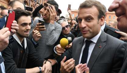 Bain de foule de Macron à Toulouse et rassemblement des opposants