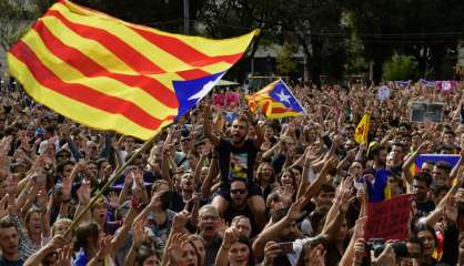 Catalogne: quels scénarios après le référendum?