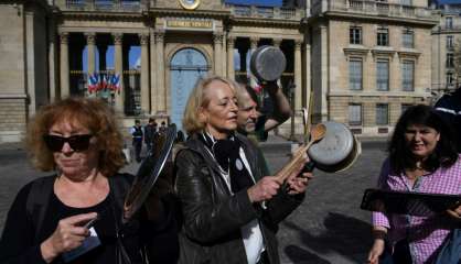 Code du Travail: concerts de casseroles de militants LFI dans toute la France