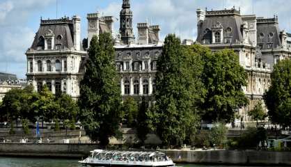 La mairie de Paris saisit la justice contre une pub incitant à la 