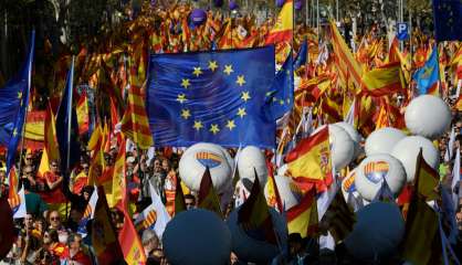 Un million de manifestants pour l'unité de l'Espagne, selon la préfecture