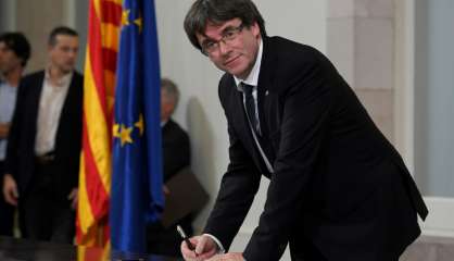 Catalogne : le président catalan pris entre deux feux