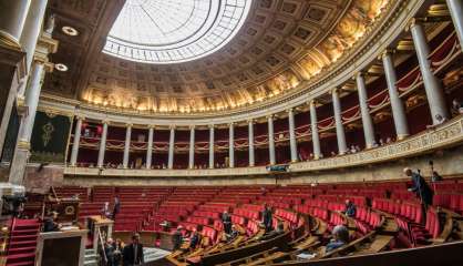 Le premier budget Macron à l'Assemblée, batailles en vue sur l'ISF