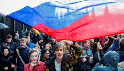 Russie: les partisans de Navalny manifestent contre Poutine le jour de ses 65 ans