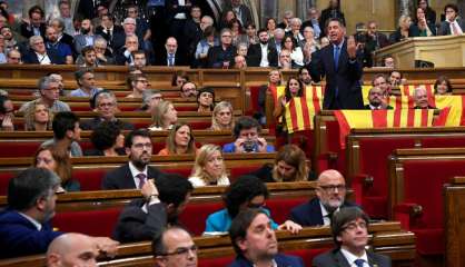 Espagne: le Parlement de Catalogne déclare l'indépendance