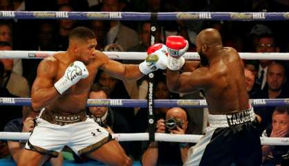 Lourds WBA/IBF - Joshua garde ses ceintures contre un Takam héroïque