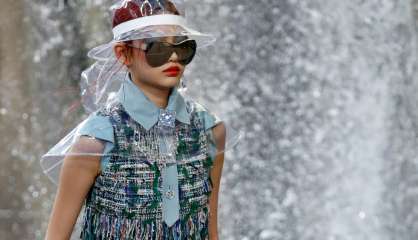 Fashion week: tweed et bottes de pluie chez Chanel