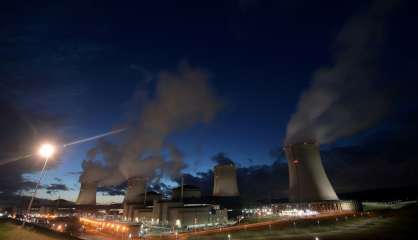 Des militants Greenpeace interpellés sur le site de la centrale nucléaire de Cattenom