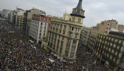 A Barcelone, les Catalans défilent pour la 