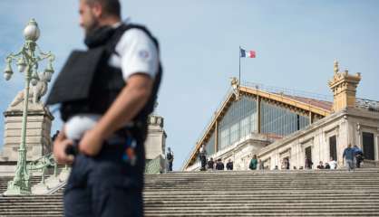 Attentat de Marseille: le frère du tueur remis à la France