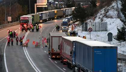 Travail détaché: les routiers mobilisés contre le dumping social