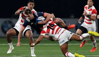 Le XV de France mène à la mi-temps contre le Japon (13-8)