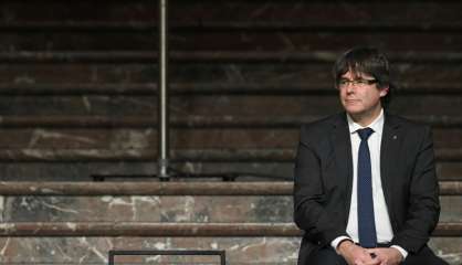 Catalogne: Puigdemont assure qu'une 