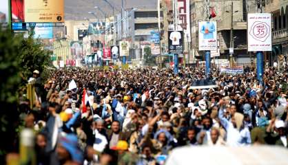 Des milliers de Yéménites manifestent contre un blocus 