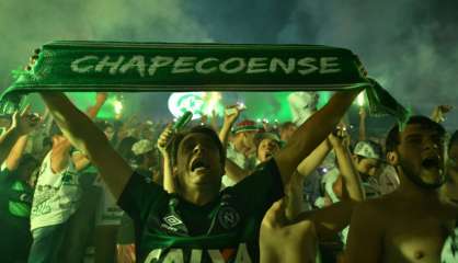 Le club de Chapecoense revient à la vie, un an après le crash