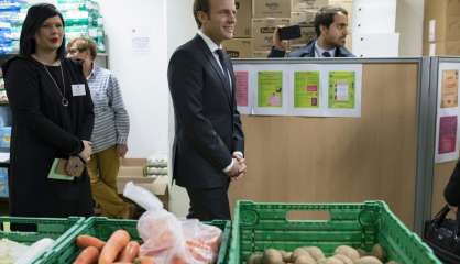 Macron lance la campagne hivernale des Restos du Coeur