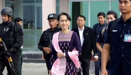 Crise des Rohingyas: première visite de Suu Kyi dans la zone du conflit