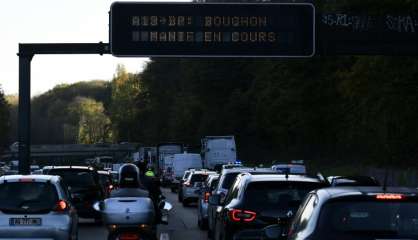 Les forains ralentissent à nouveau le trafic autour de Paris