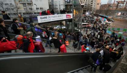 Des gares parisiennes engorgées, mais la SNCF nie toute 