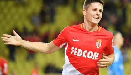 Ligue 1: Carrillo, à l'envie, sauve Monaco du désastre