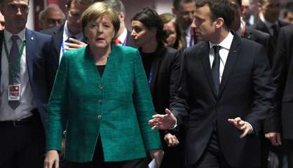 Réforme de la zone euro: Merkel et Macron veulent une position commune en mars