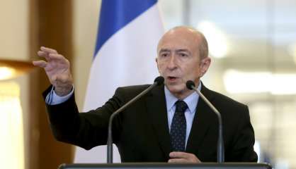 Migrants: Collomb monte au créneau pour défendre la ligne gouvernementale