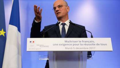 Evaluations, dictée... Les recettes de Blanquer pour remonter le niveau de lecture