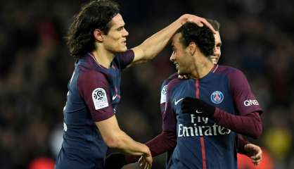 Ligue 1: le PSG écrase Dijon 8-0, avec un quadruplé de Neymar et un record pour Cavani