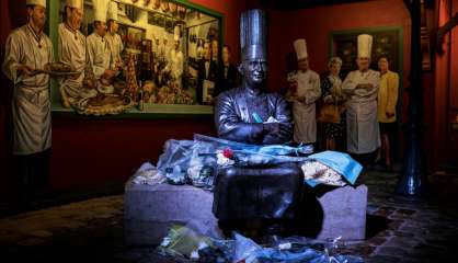 Des chefs du monde entier et des milliers d'admirateurs pour les obsèques de Bocuse