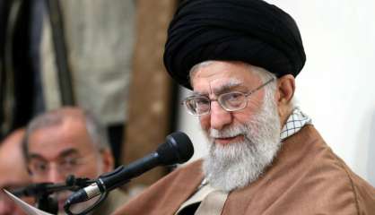 Khamenei accuse les 