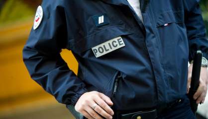 Indignation en France après le passage à tabac de deux policiers