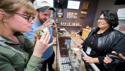 Débuts euphorisants pour la marijuana récréative en Californie