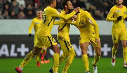 Coupe de la Ligue: le PSG, quadruple tenant du trophée, qualifié pour la finale