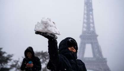 La tour Eiffel fermée en raison des conditions météo