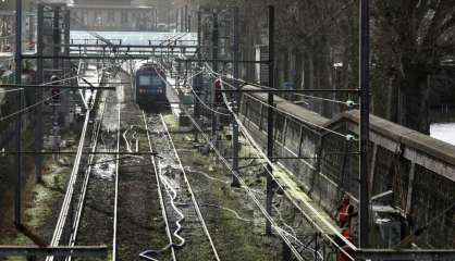 Crue: le RER C dans Paris restera fermé jusqu'au 10 février au moins 