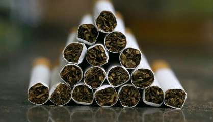 Cigarettes: des petits trous pour une grosse triche?