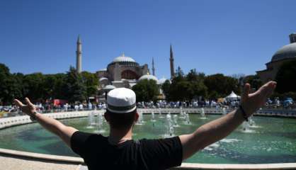 Turquie: première prière musulmane à Sainte-Sophie reconvertie en mosquée