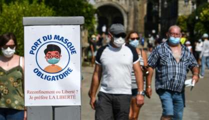 Covid-19: la situation se dégrade en France, le port du masque renforcé, notamment à Paris