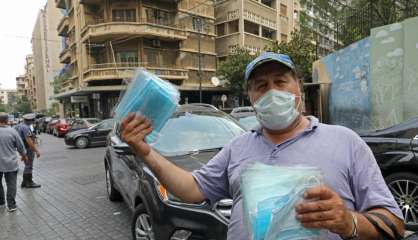 Virus: le Liban se reconfine, 100 millions de personnes menacées par l'extrême pauvreté dans le monde