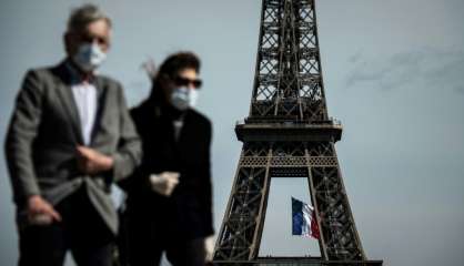 Coronavirus: Paris se masque en pleine vague de chaleur caniculaire