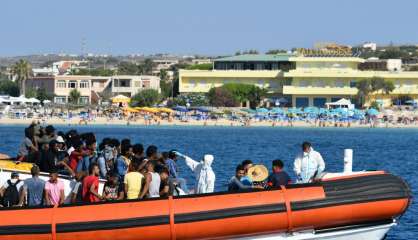 Lampedusa, symbole de la colère de l'extrême droite italienne contre les migrants