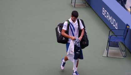 Séisme à l'US Open: Djokovic disqualifié pour un geste d'humeur