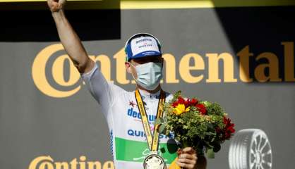 Un Irlandais gagne l'étape des îles du Tour de France privé de son directeur
