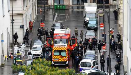 Attaque au hachoir à Paris: le suspect visait Charlie Hebdo et 