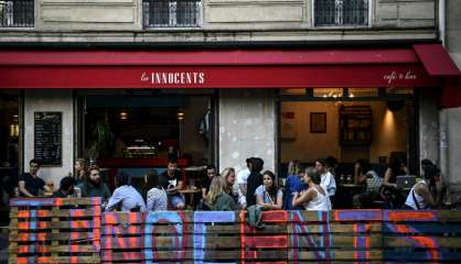 Paris: terrasses éphémères, des riverains en colère