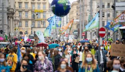 Climat: mobilisations en Europe malgré le Covid