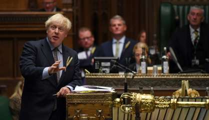 Divisés, les députés britanniques examinent la loi revenant sur l'accord du Brexit