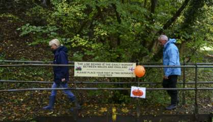 A cheval entre Angleterre et Pays de Galles, Knighton désarçonnée par les règles antivirus