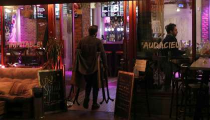 Covid-19: Paris se prépare à son tour à fermer ses bars